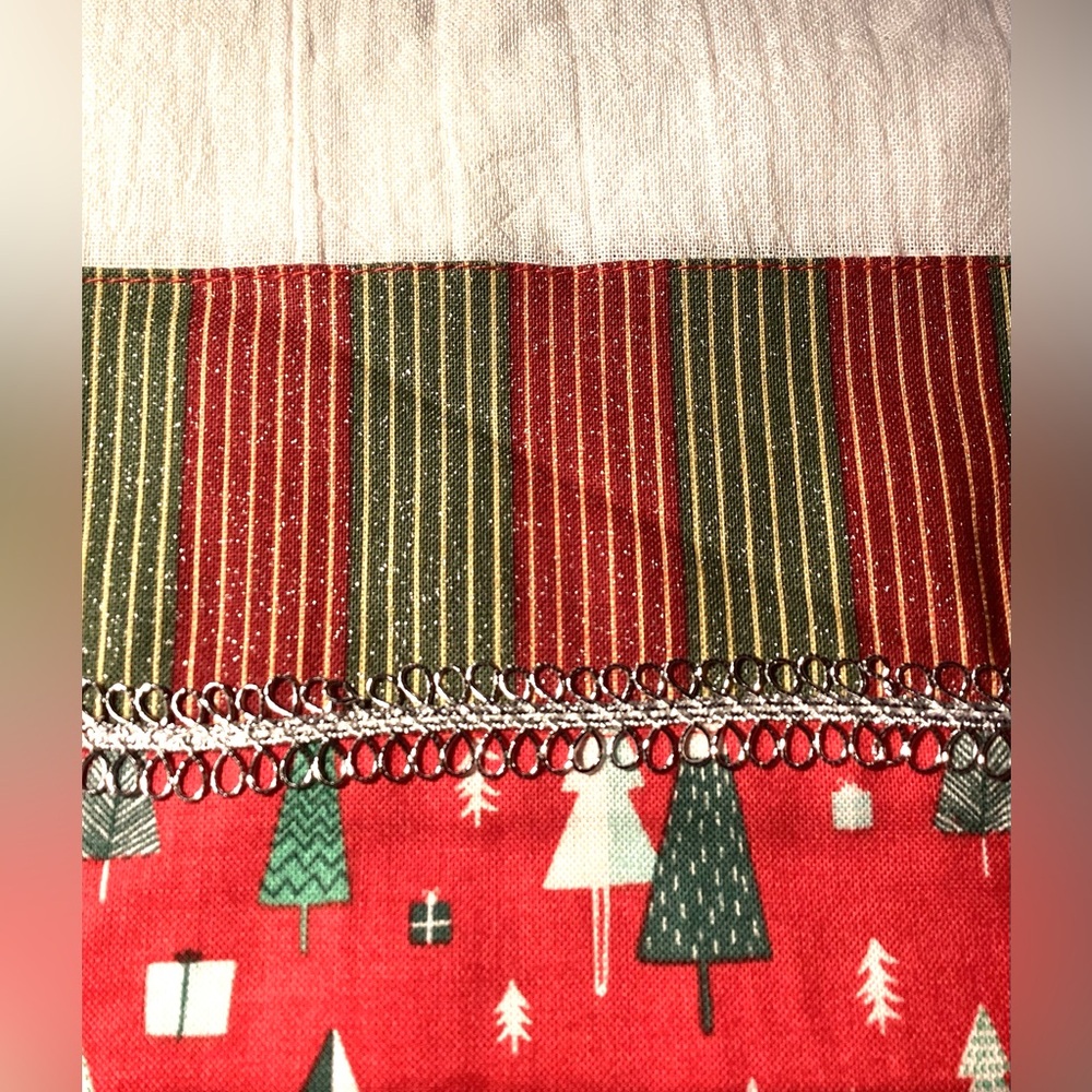 Sandra NEW 2 shiny big Christmas napkins.